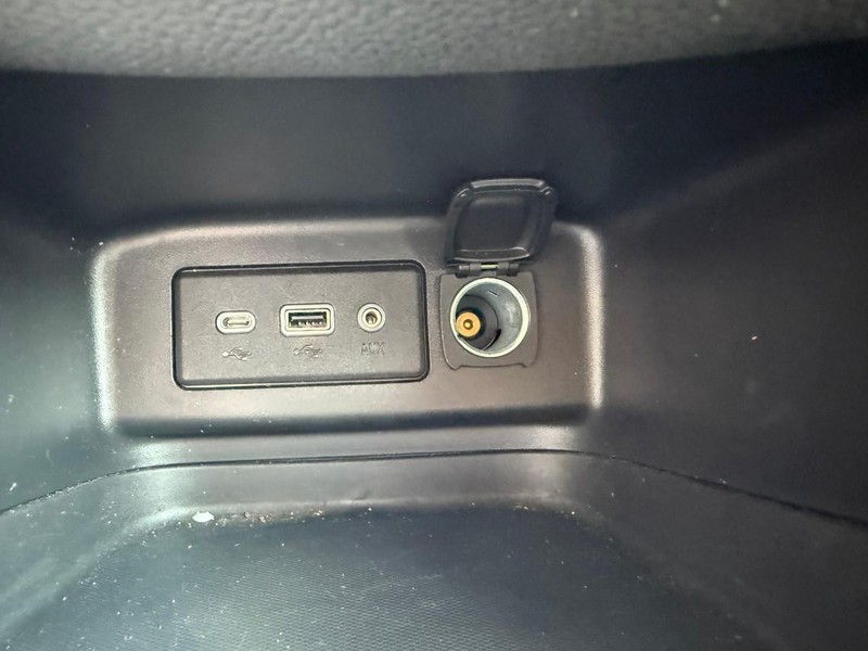 Chevrolet Equinox Vehicle Image 28
