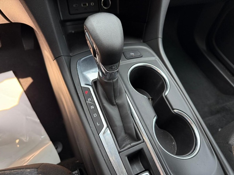 Chevrolet Equinox Vehicle Image 30