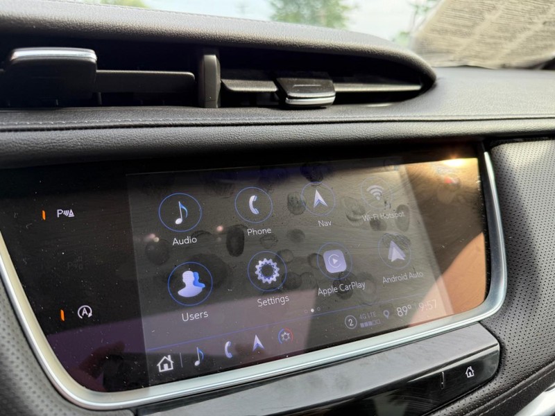 Cadillac XT5 Vehicle Image 31