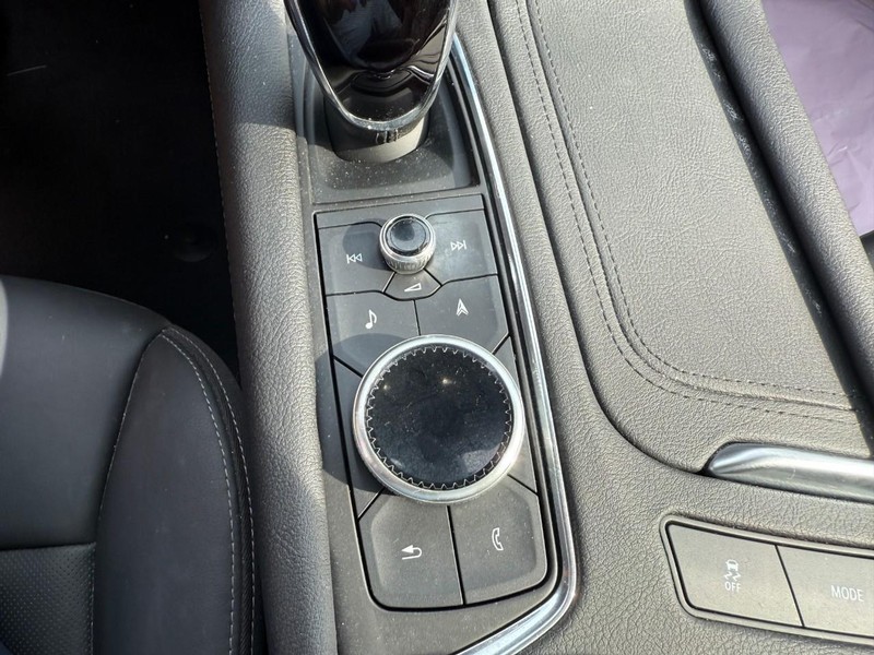 Cadillac XT5 Vehicle Image 34