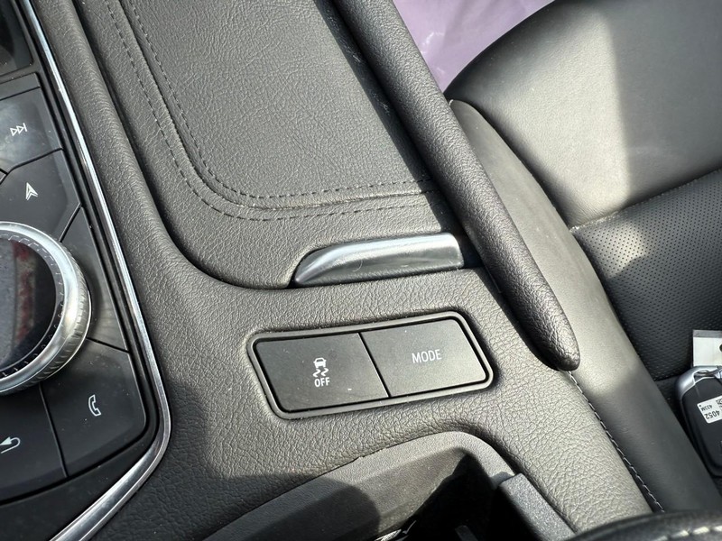 Cadillac XT5 Vehicle Image 35