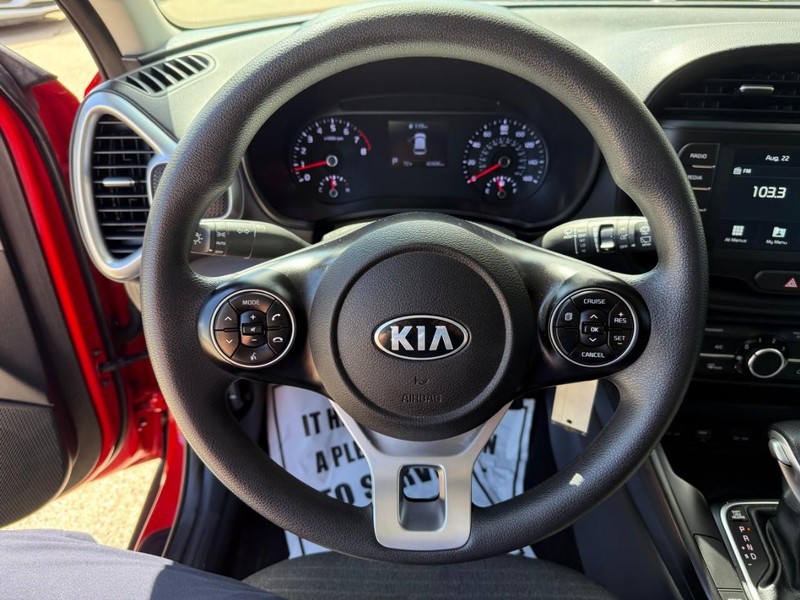 Kia Soul Vehicle Image 10