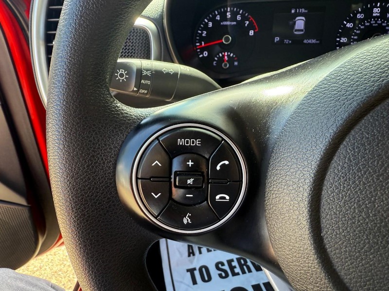 Kia Soul Vehicle Image 11