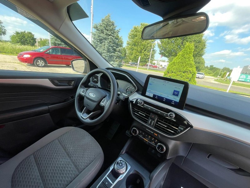 Ford Escape Vehicle Image 05