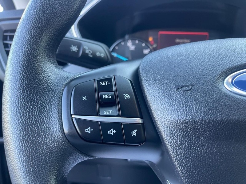 Ford Escape Vehicle Image 22