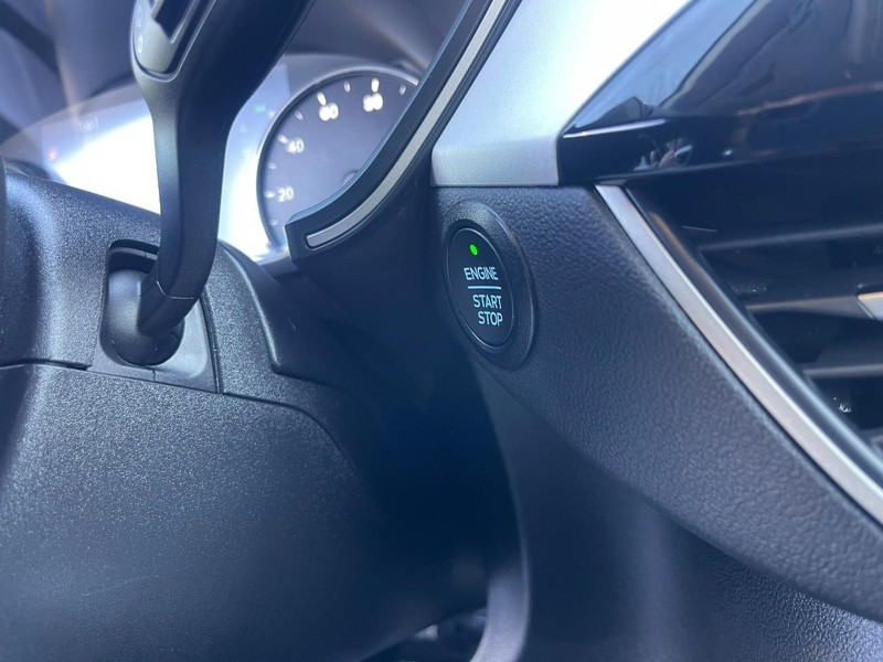 Ford Escape Vehicle Image 30