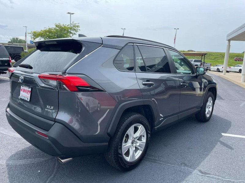 Toyota RAV4 Hybrid Vehicle Image 03