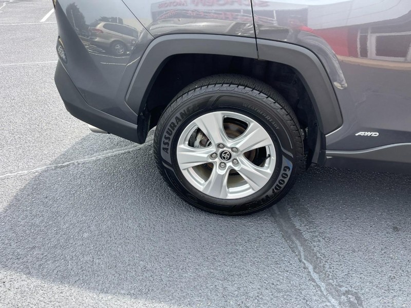 Toyota RAV4 Hybrid Vehicle Image 08