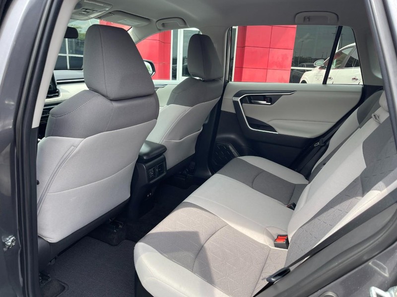 Toyota RAV4 Hybrid Vehicle Image 16