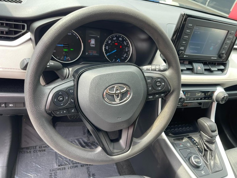 Toyota RAV4 Hybrid Vehicle Image 22