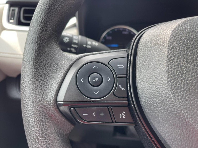 Toyota RAV4 Hybrid Vehicle Image 23