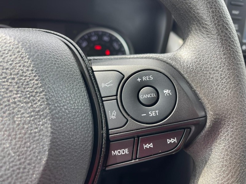 Toyota RAV4 Hybrid Vehicle Image 24