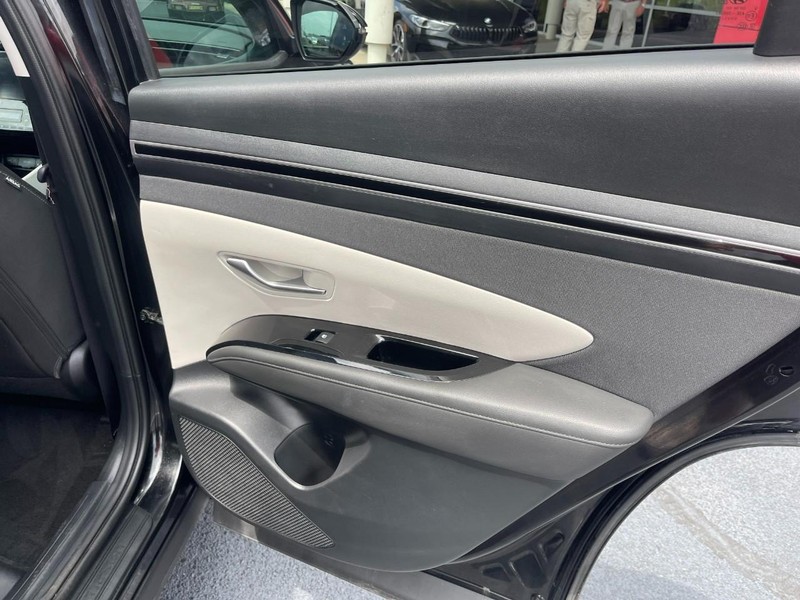 Hyundai Tucson Vehicle Image 15