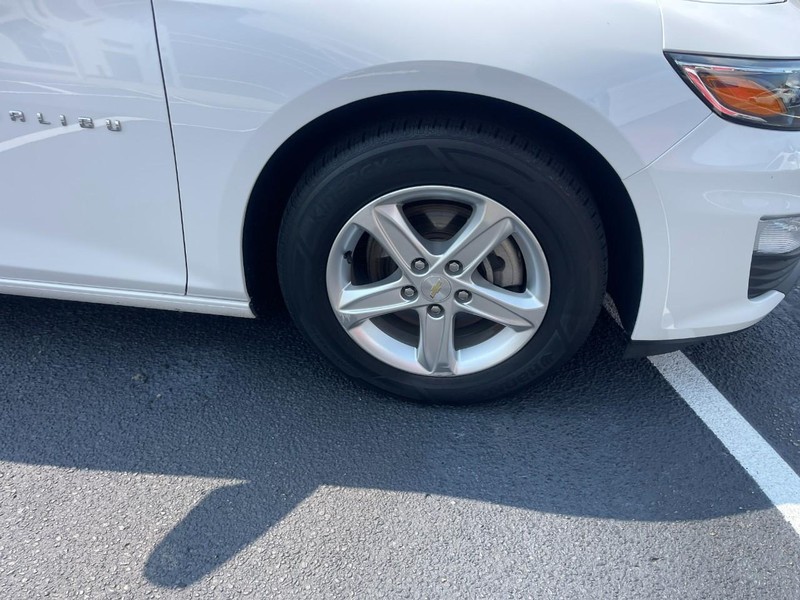Chevrolet Malibu Vehicle Image 07