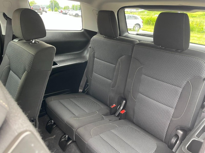 GMC Acadia Vehicle Image 19