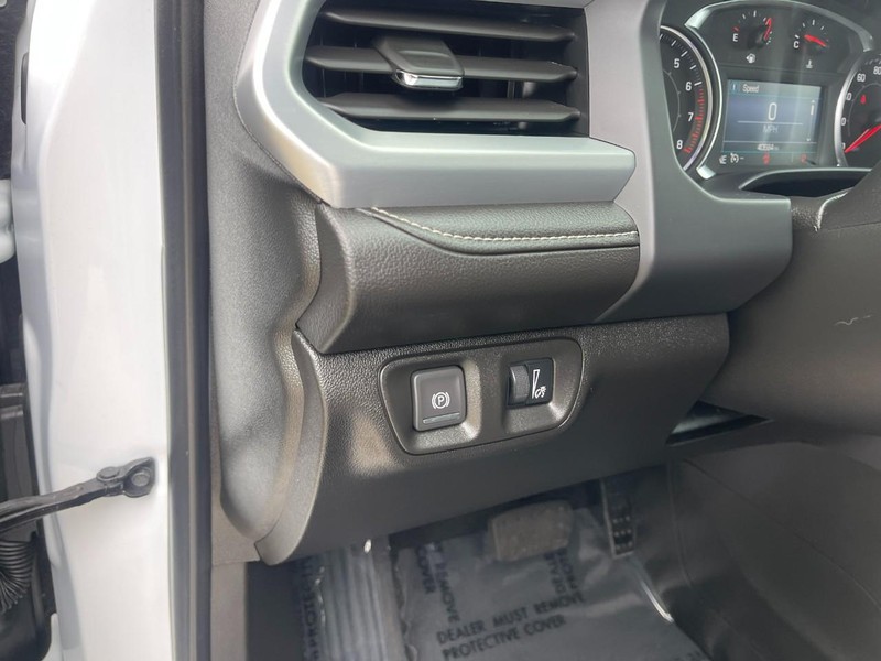 GMC Acadia Vehicle Image 26