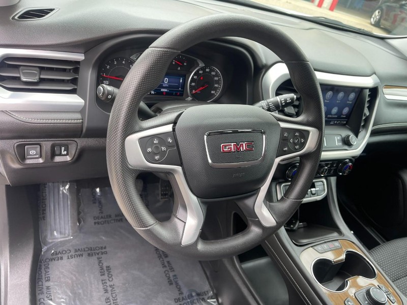 GMC Acadia Vehicle Image 27