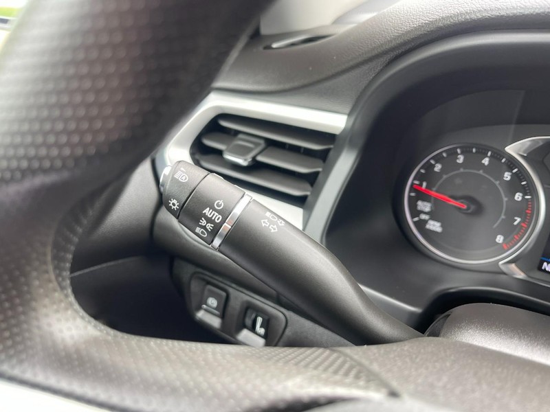GMC Acadia Vehicle Image 34