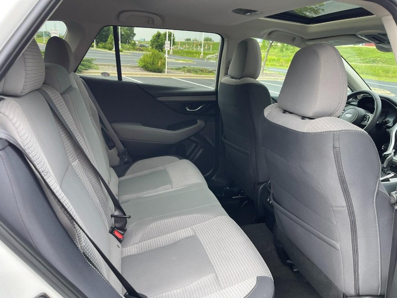 Subaru Outback Vehicle Image 13