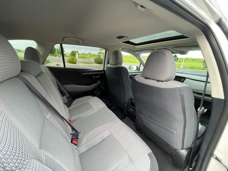 Subaru Outback Vehicle Image 14