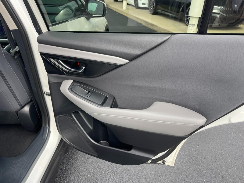 Subaru Outback Vehicle Image 15