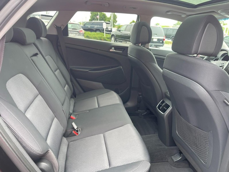 Hyundai Tucson Vehicle Image 13