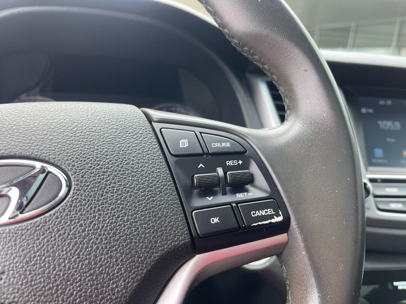 Hyundai Tucson Vehicle Image 26