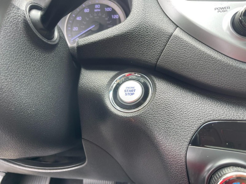 Hyundai Tucson Vehicle Image 29