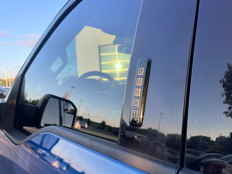 Ford F-150 Vehicle Image 16