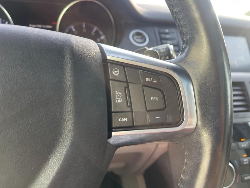 Land Rover Discovery Sport Vehicle Image 27