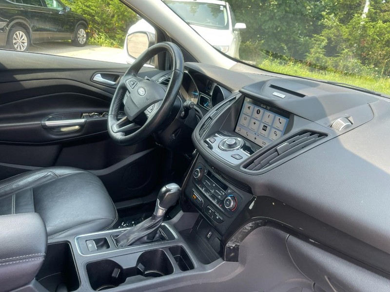 Ford Escape Vehicle Image 05