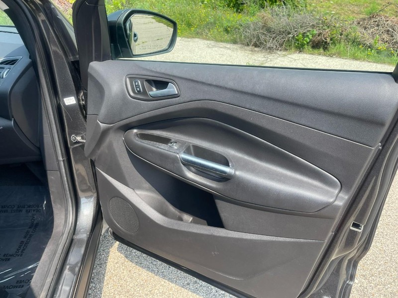 Ford Escape Vehicle Image 08