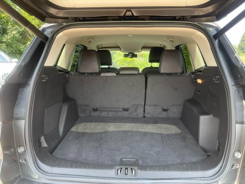Ford Escape Vehicle Image 12
