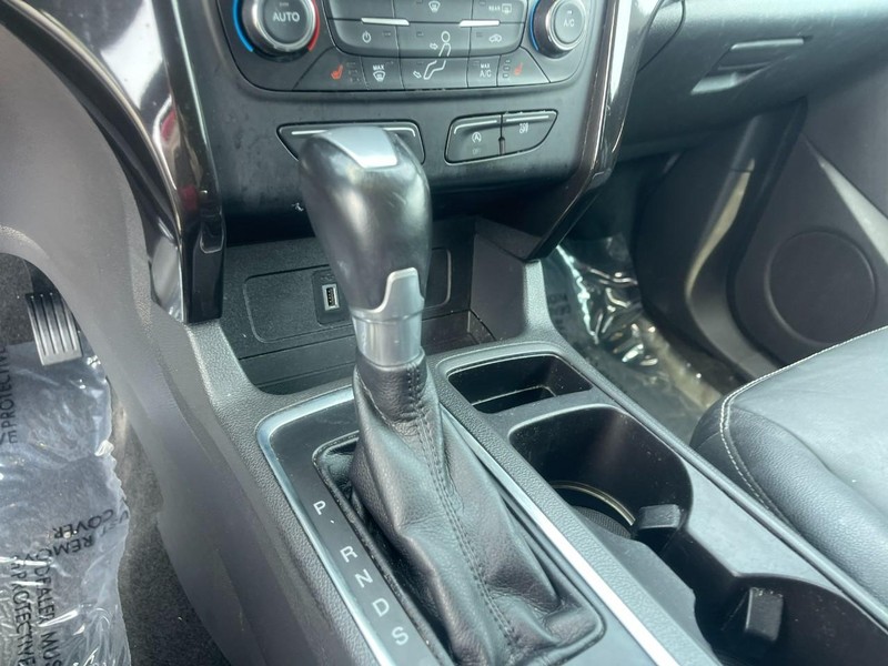 Ford Escape Vehicle Image 19