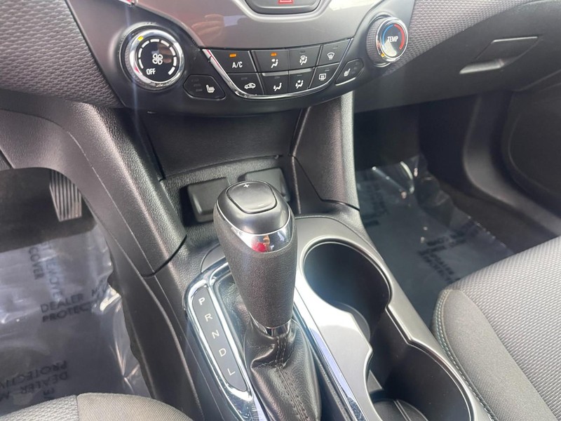 Chevrolet Cruze Vehicle Image 19