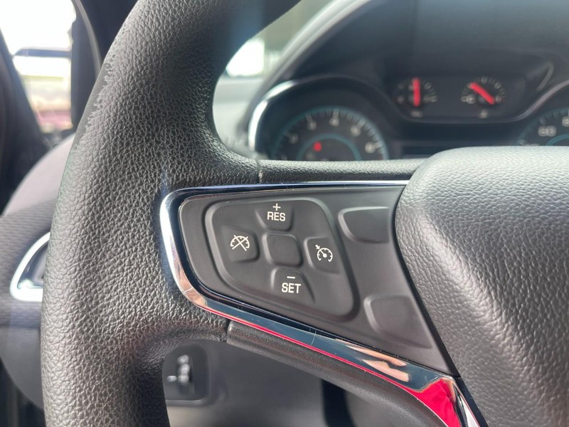 Chevrolet Cruze Vehicle Image 24