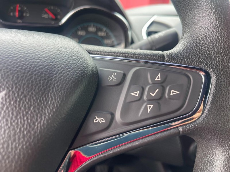 Chevrolet Cruze Vehicle Image 25