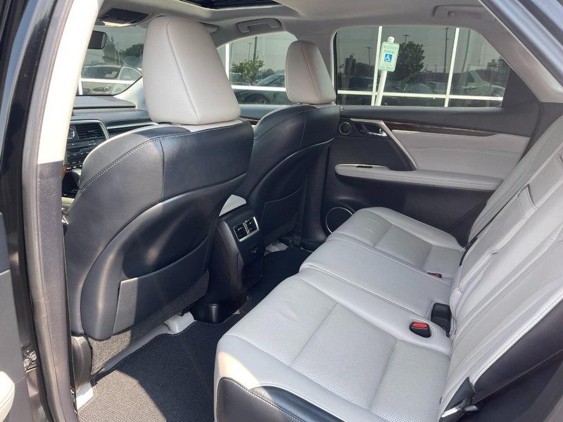 Lexus RX Vehicle Image 19