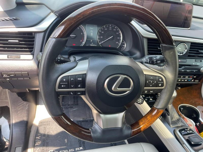 Lexus RX Vehicle Image 28