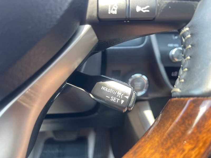Lexus RX Vehicle Image 31
