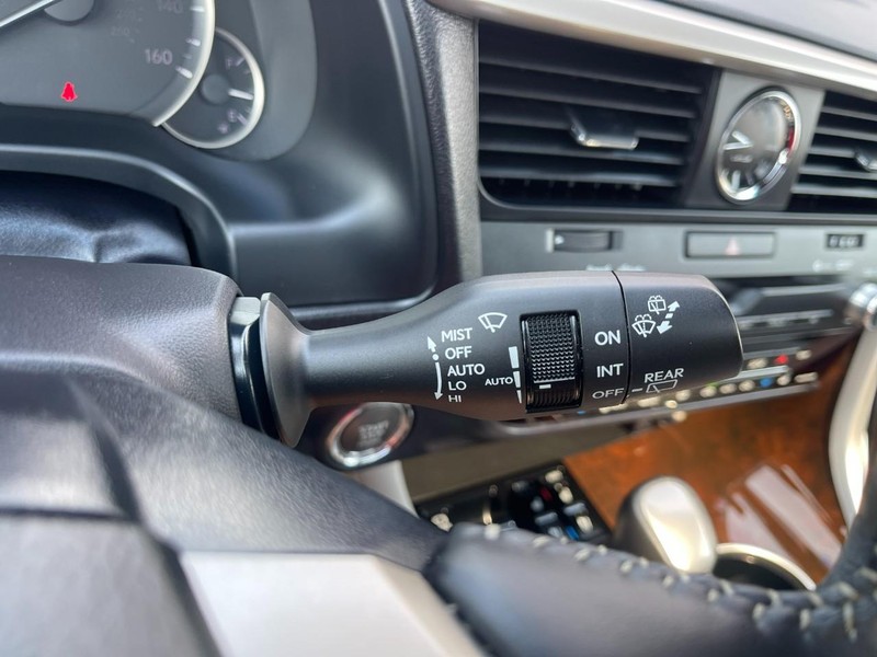 Lexus RX Vehicle Image 33