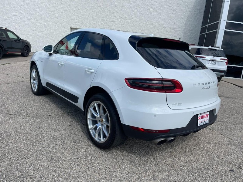 Porsche Macan Vehicle Image 05