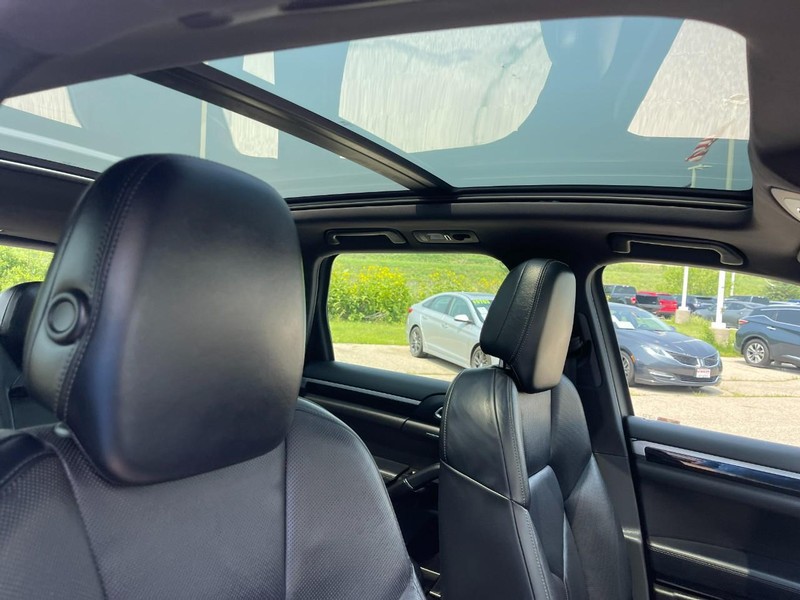 Porsche Cayenne Vehicle Image 10