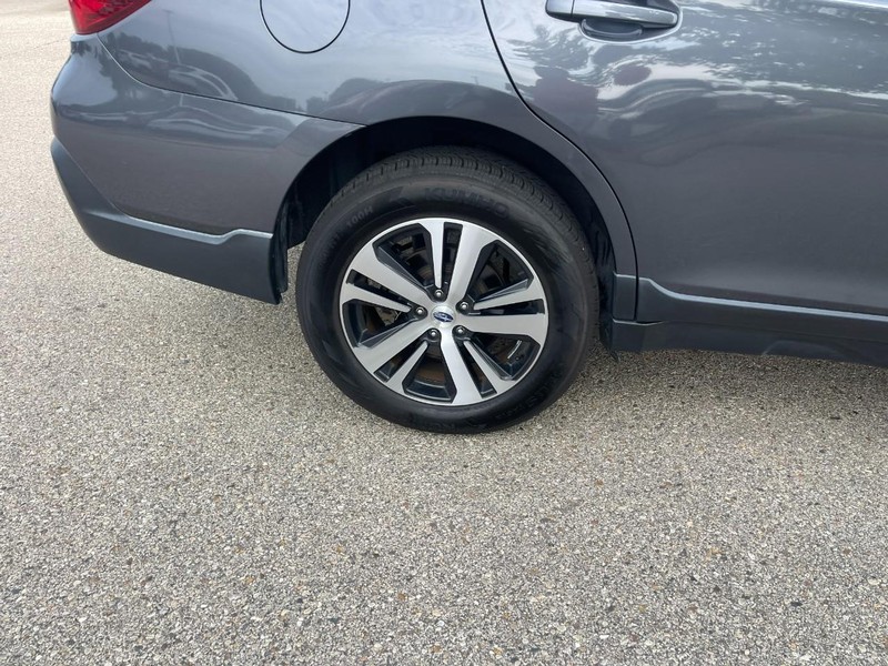Subaru Outback Vehicle Image 08