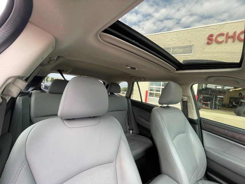 Subaru Outback Vehicle Image 11