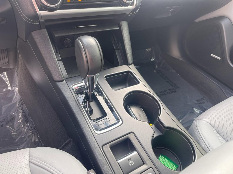 Subaru Outback Vehicle Image 35