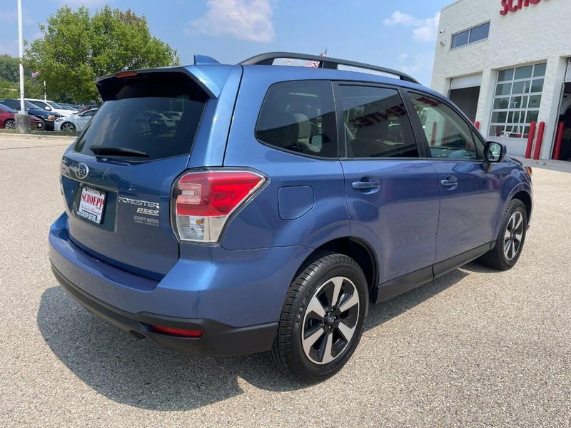 Subaru Forester Vehicle Image 03