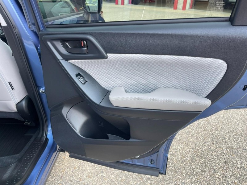 Subaru Forester Vehicle Image 16