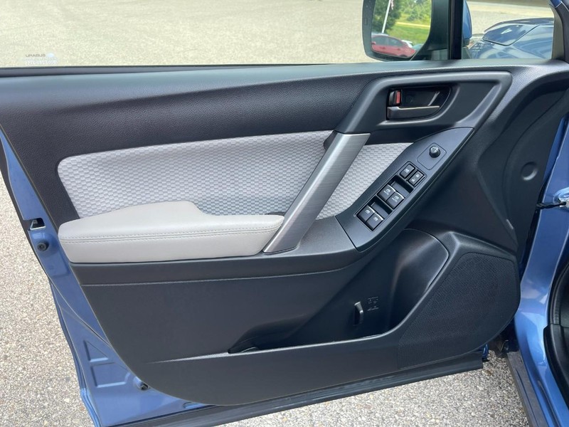 Subaru Forester Vehicle Image 23
