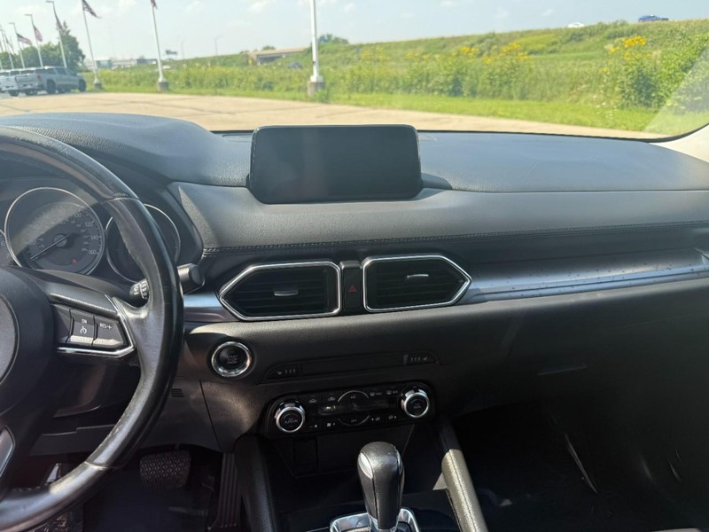 Mazda CX-5 Vehicle Image 14